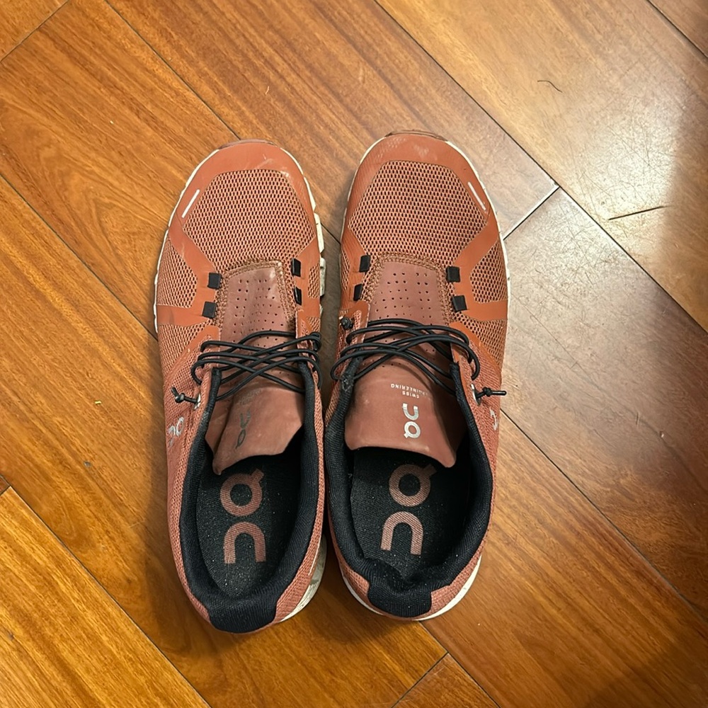 Women’s on clouds